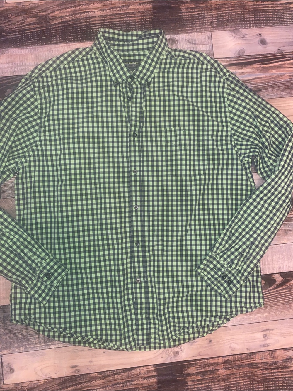 John Bartlett Men's Green Gingham Button-Down Shirt